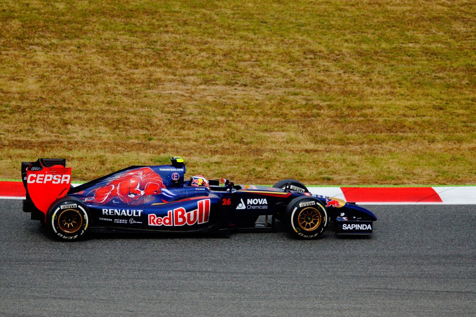 Sony SLT-A77 sample photo. Car racing, barcelona, formula 1 photography