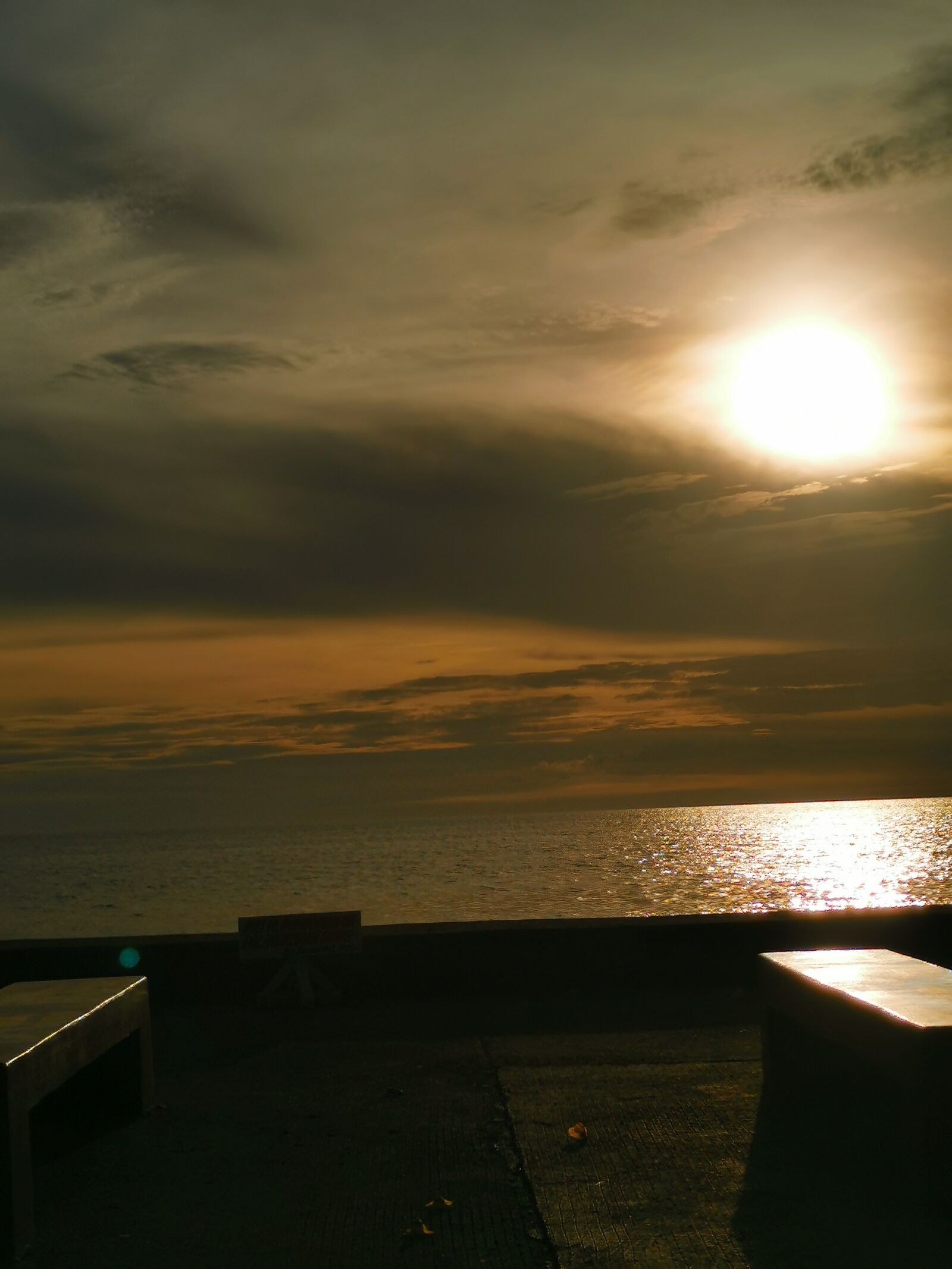 HUAWEI P30 sample photo. Sunset, boulevard, clouds photography