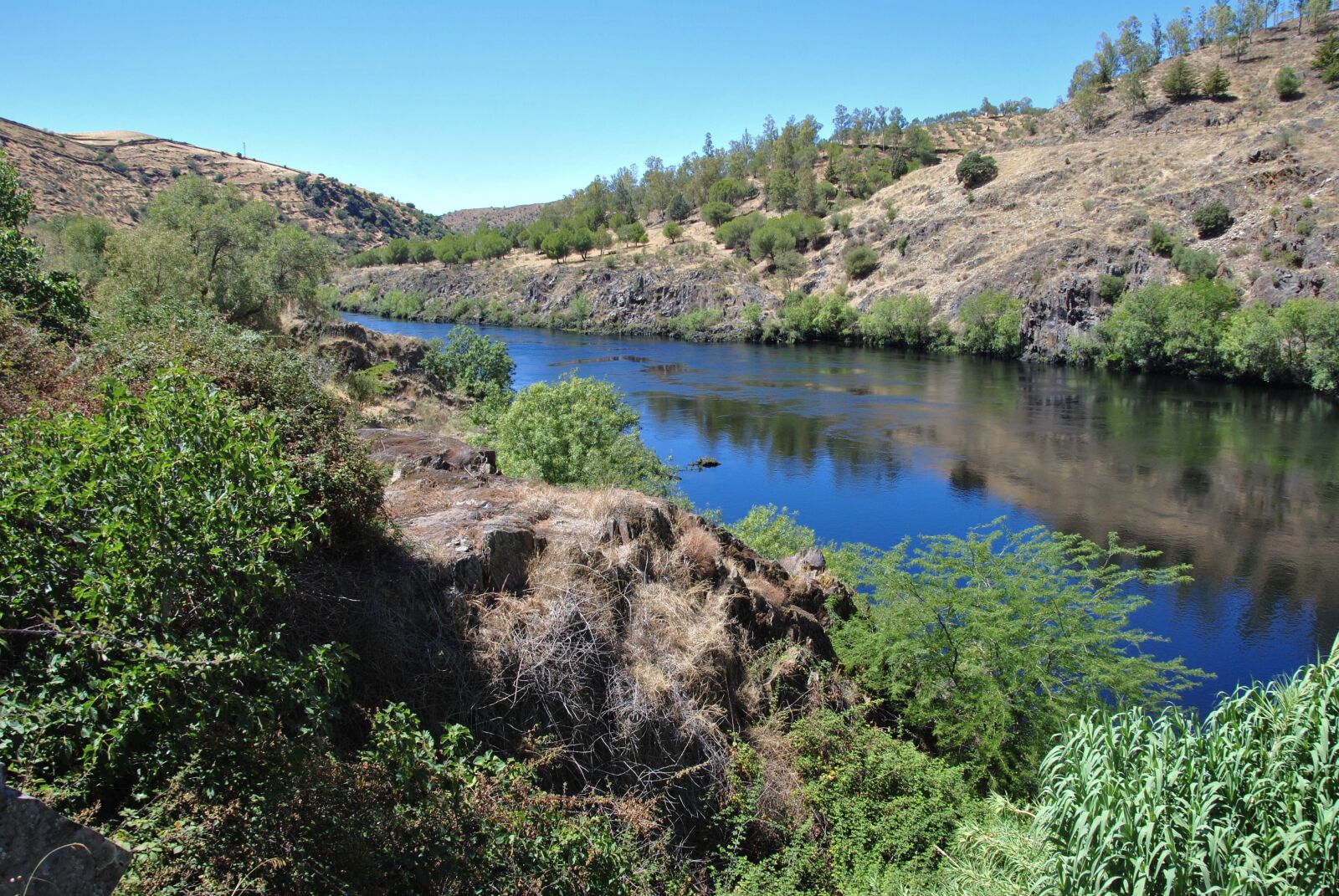 Nikon D3000 sample photo. Landscape, river photography
