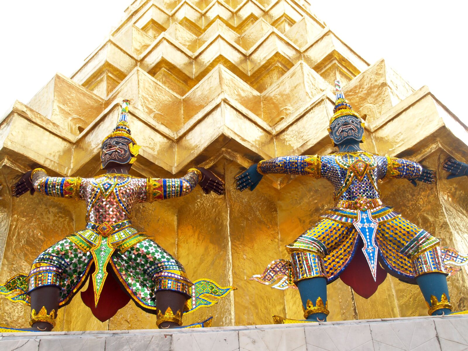 Olympus E-300 (EVOLT E-300) sample photo. Bangkok, grand, wat photography