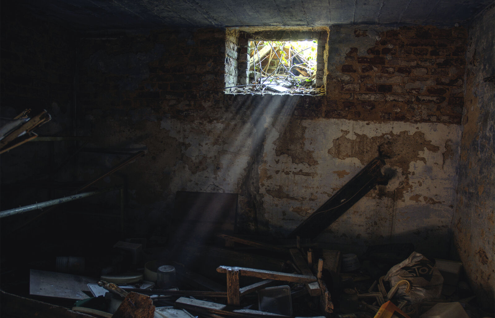 Nikon D7100 sample photo. Abandoned, light, urbex photography