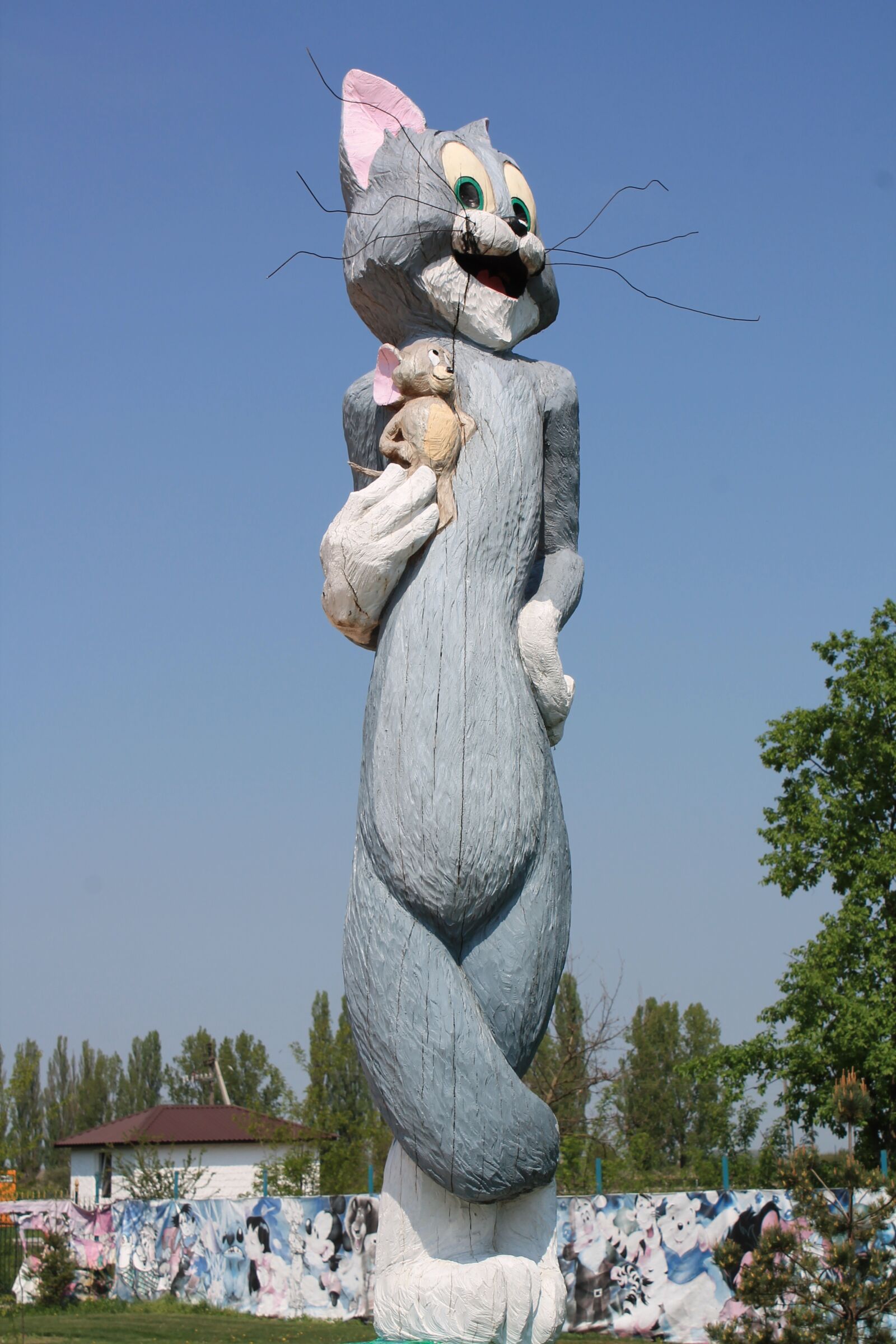 Canon EOS 1100D (EOS Rebel T3 / EOS Kiss X50) sample photo. Statue, sculpture, cat photography