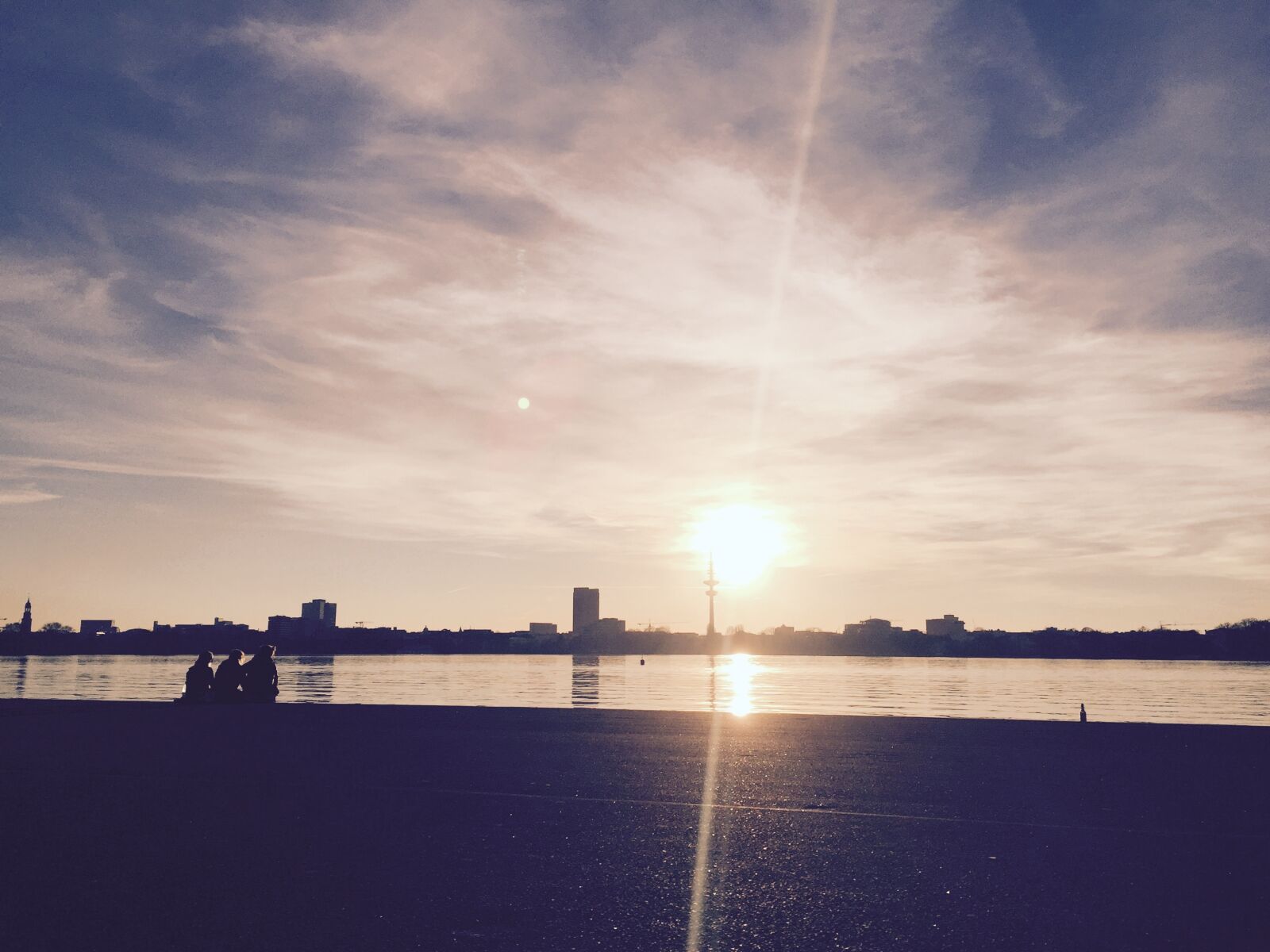 Apple iPhone 6 sample photo. Hamburg, alster, sun down photography
