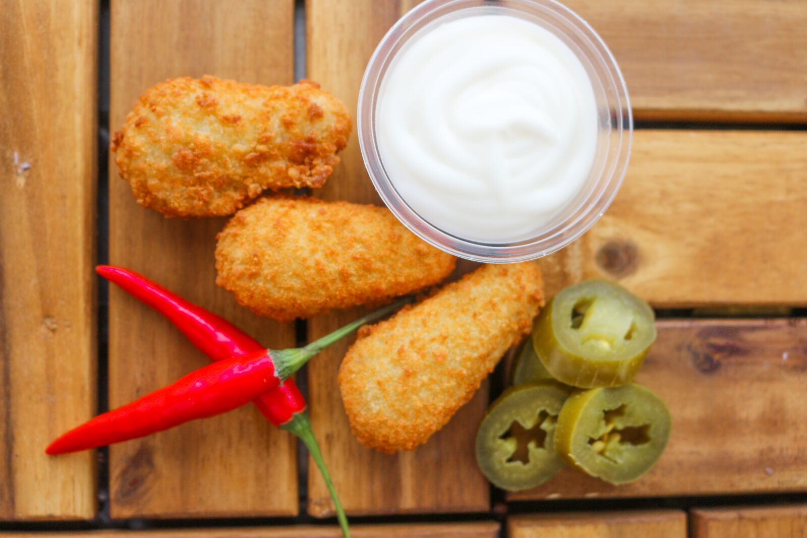Canon EOS 700D (EOS Rebel T5i / EOS Kiss X7i) sample photo. Jalapeno, food, chilli photography