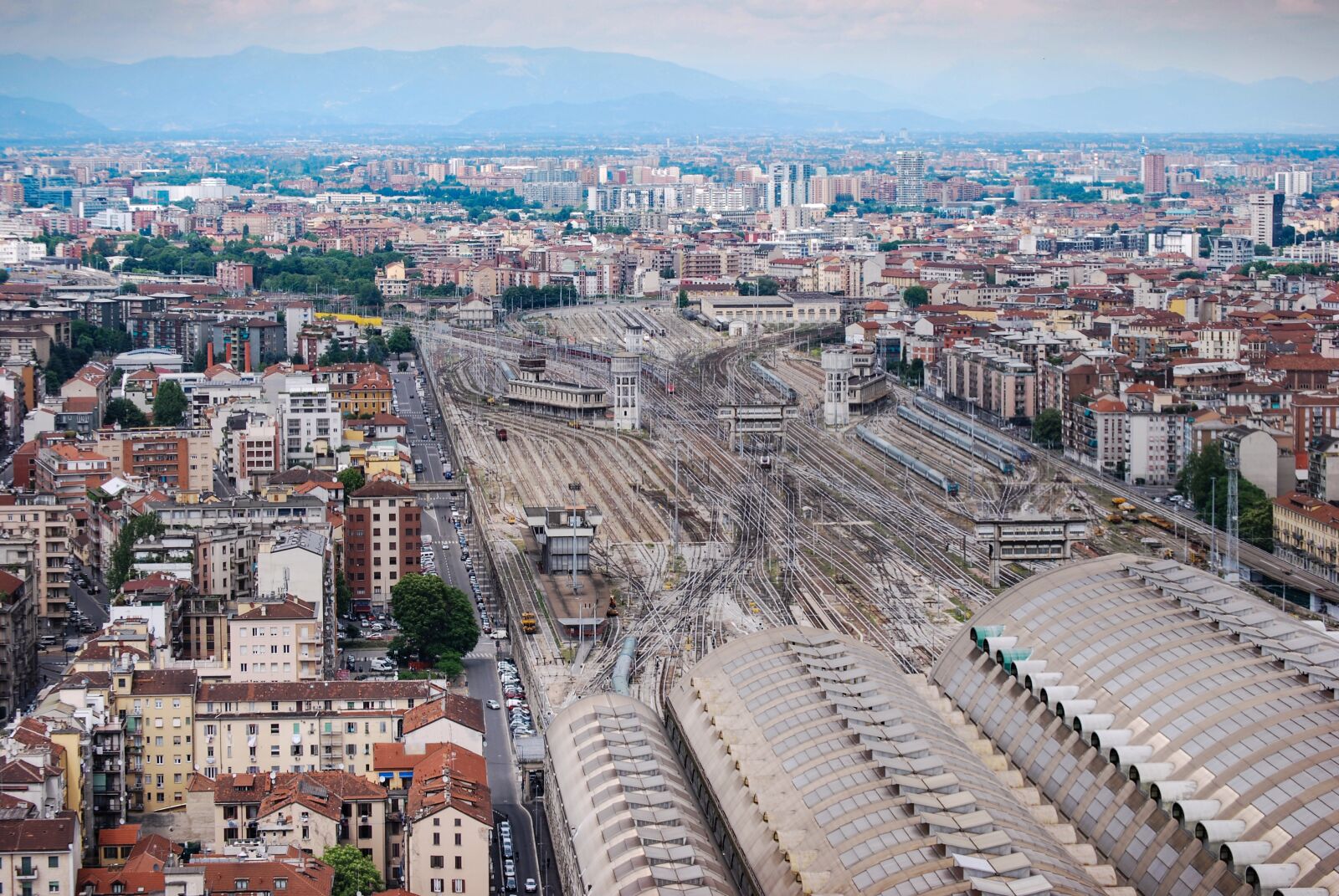 Nikon D60 sample photo. Milan, skyline, skyscraper photography