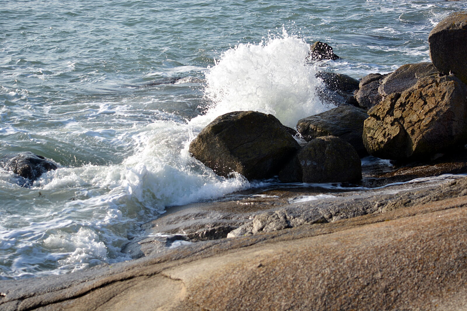 Nikon D5200 sample photo. Eau, ecume, la, nature photography