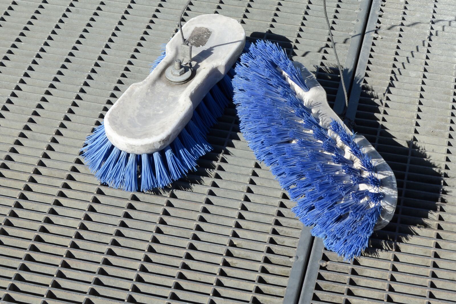 Nikon D7100 sample photo. Shoe shine brush, soccer photography