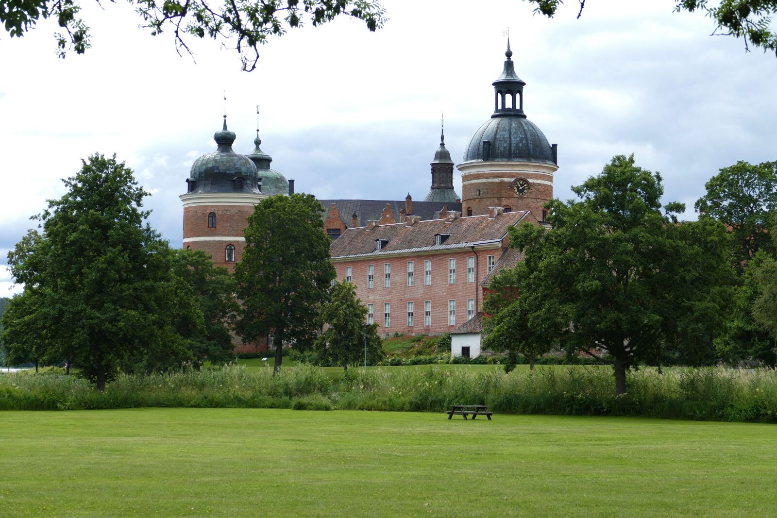Panasonic Lumix DMC-FZ1000 sample photo. Gripsholm, sweden, castle photography
