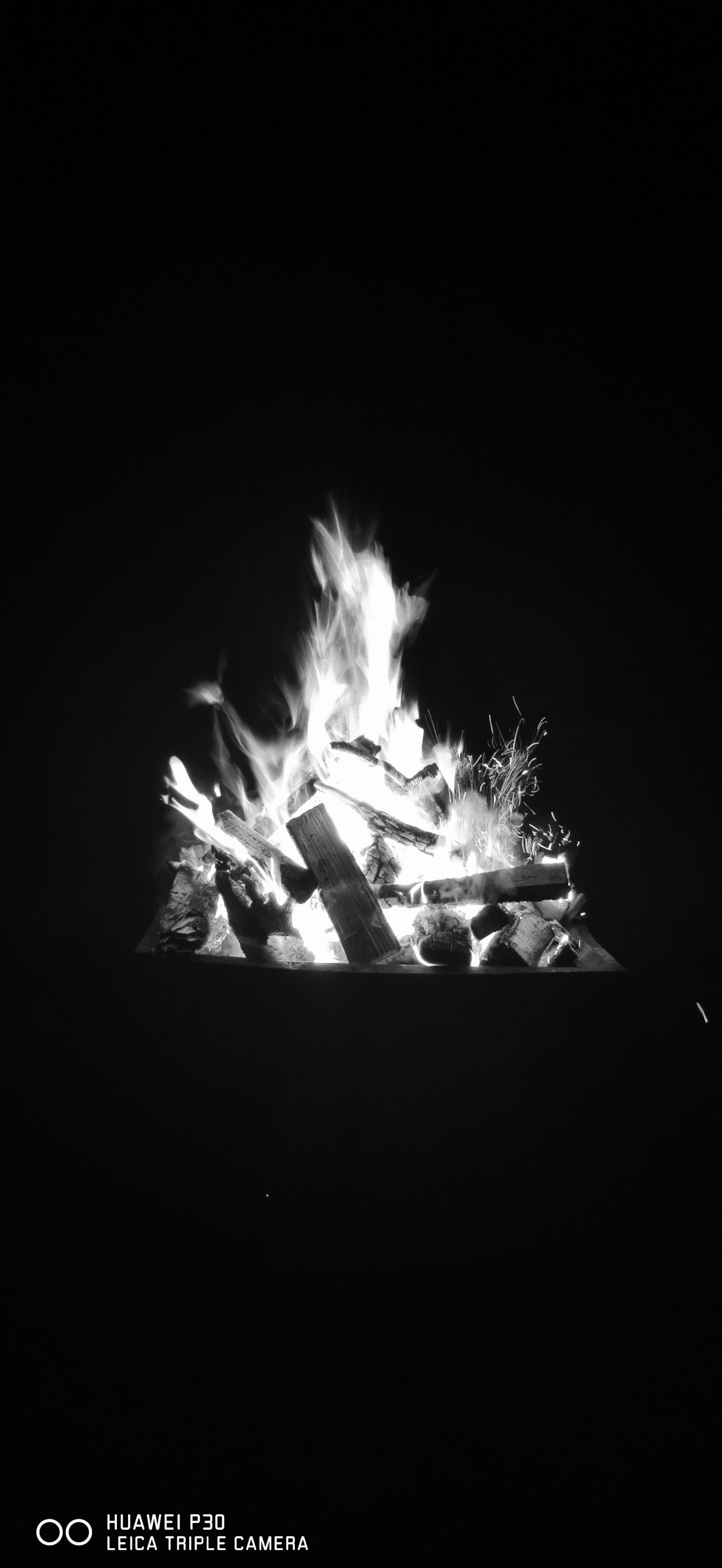 HUAWEI P30 sample photo. Black white, night, fire photography