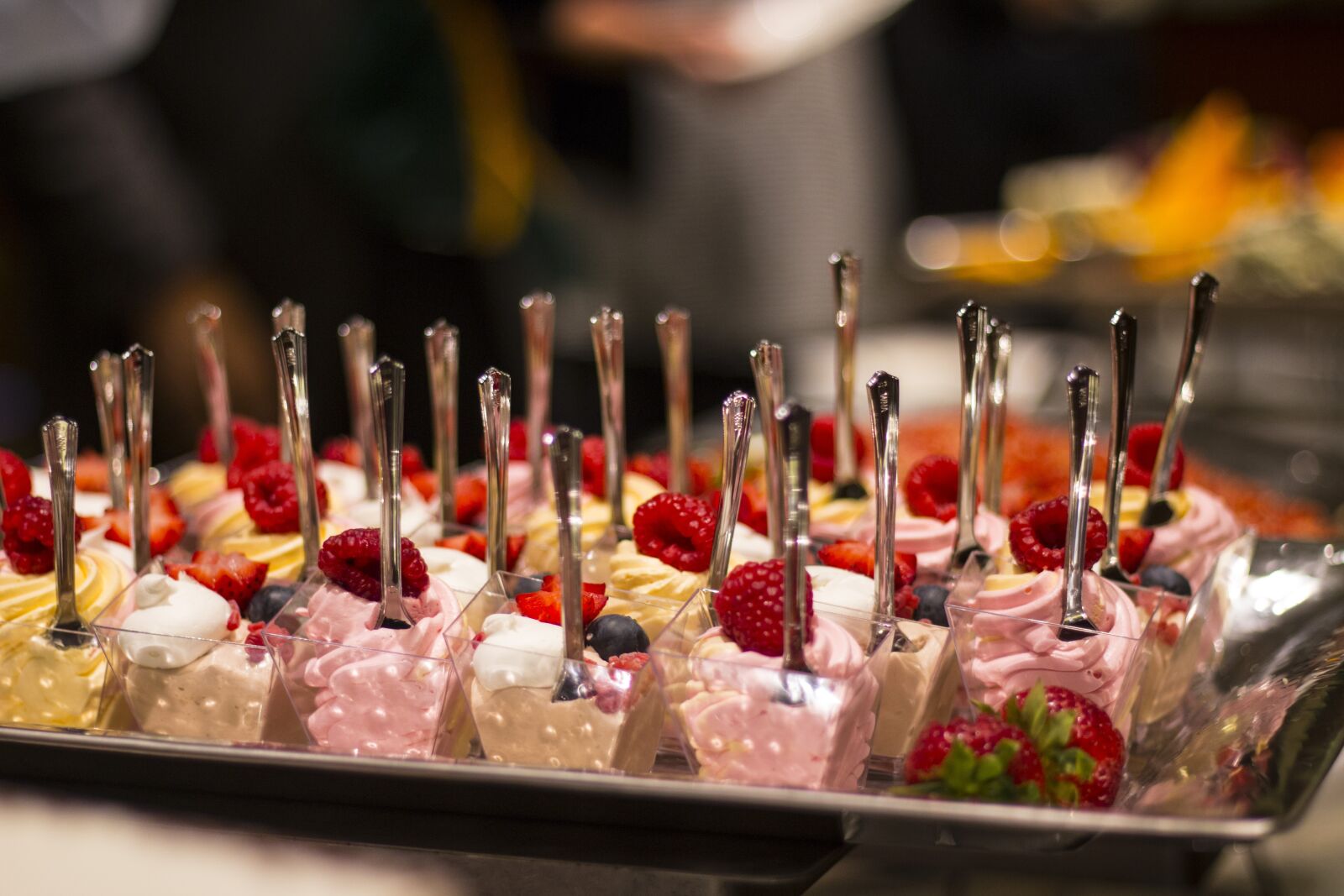 Canon EOS 70D + Canon EF 50mm F1.8 STM sample photo. Food, raspberries, celebration photography