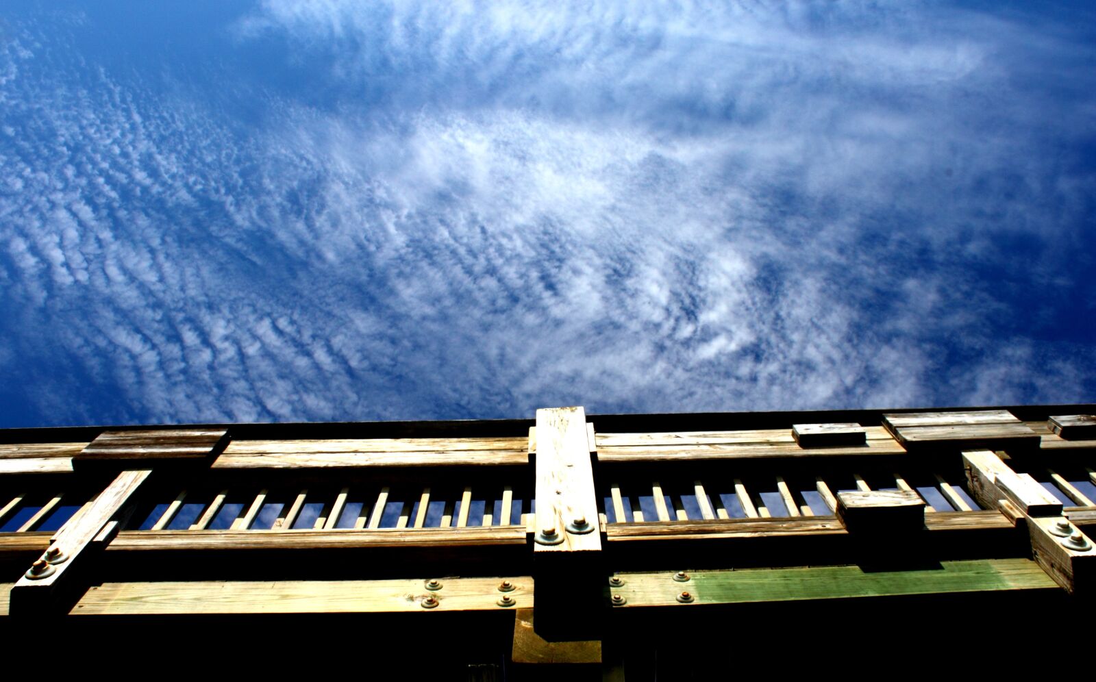 Canon EOS 500D (EOS Rebel T1i / EOS Kiss X3) sample photo. Pier, sky, summer photography