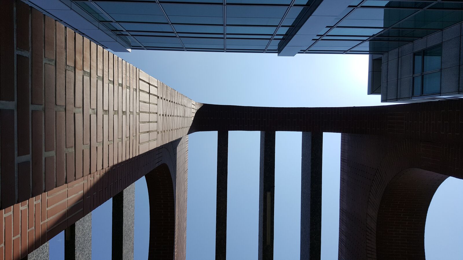 Samsung Galaxy Note5 sample photo. Building, sky, blue day photography