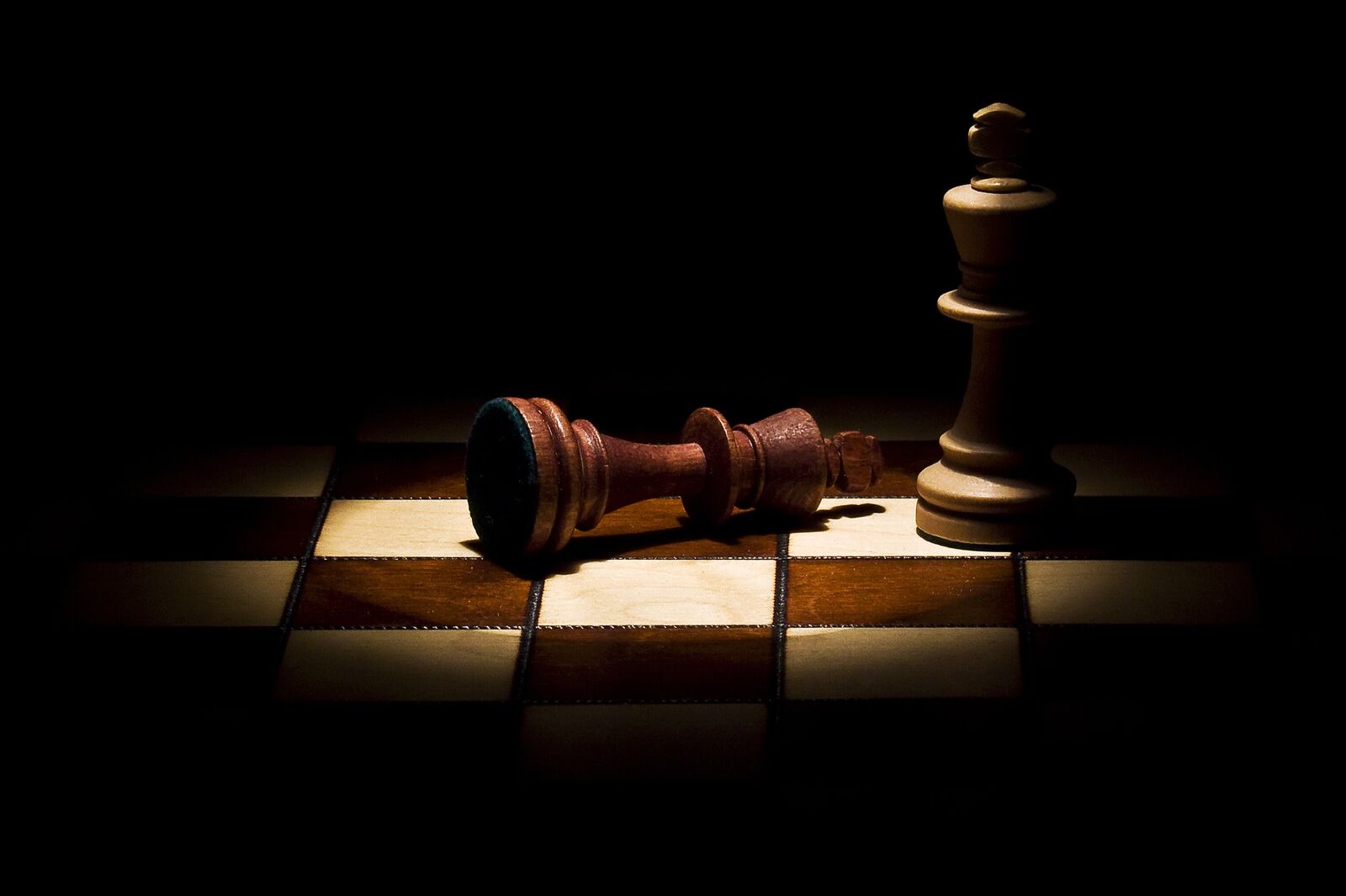 Panasonic DMC-FZ50 sample photo. Chess, checkerboard, mat photography