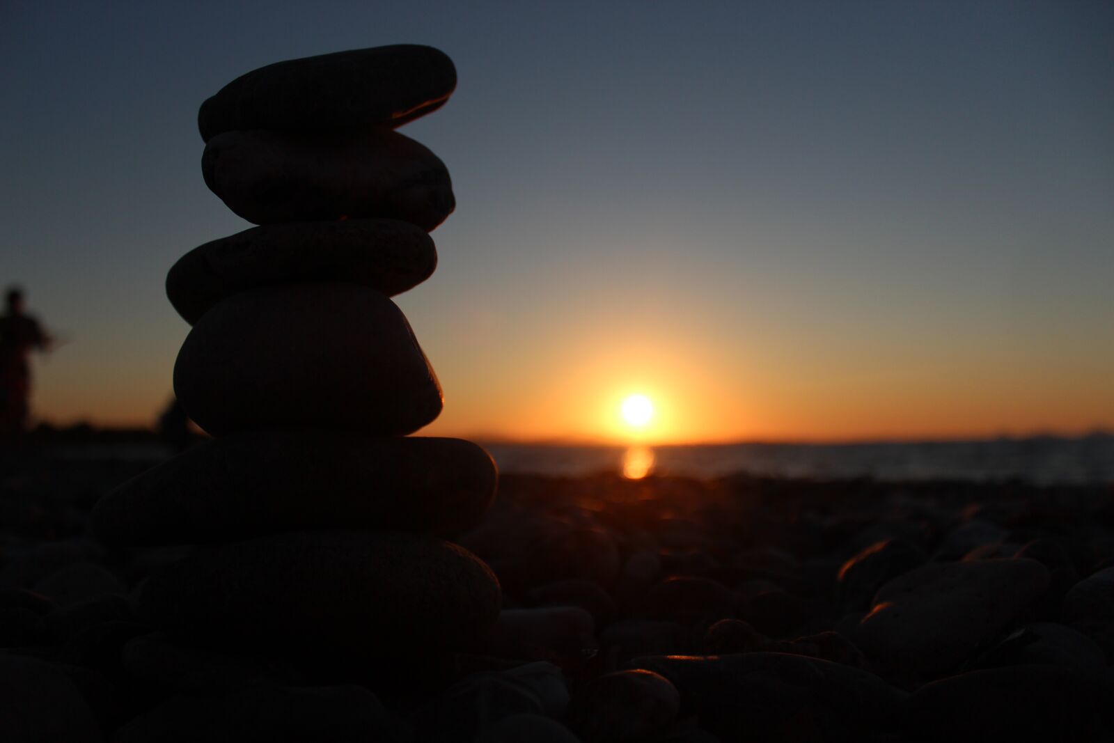 Canon EOS 600D (Rebel EOS T3i / EOS Kiss X5) sample photo. Sunset, stones, relaxation photography