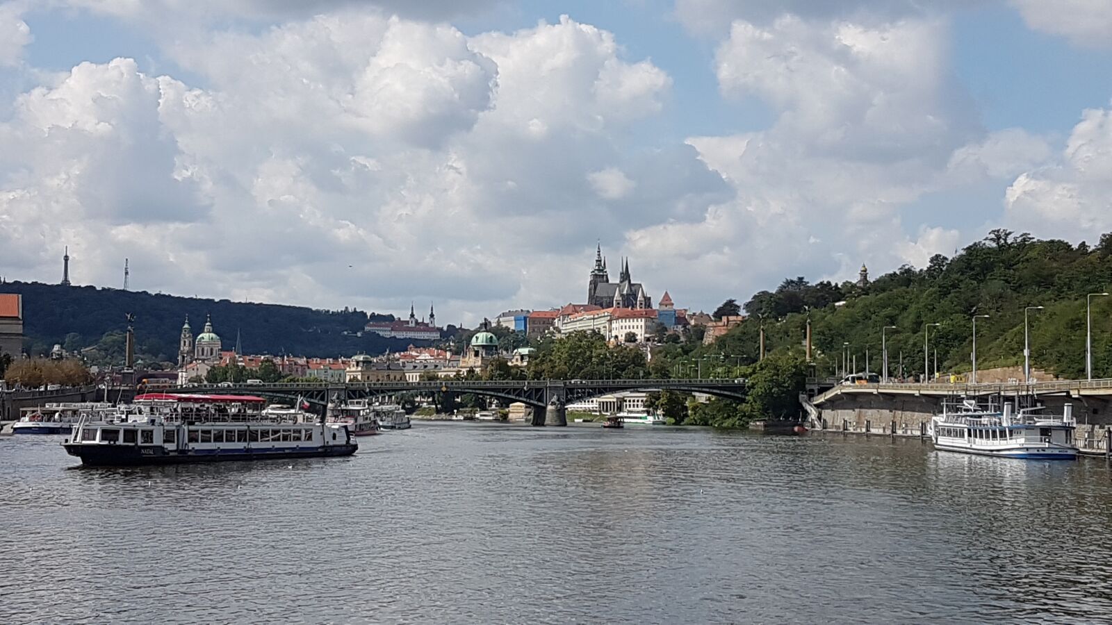 Samsung Galaxy S7 sample photo. Castle, panorama, cityscape photography