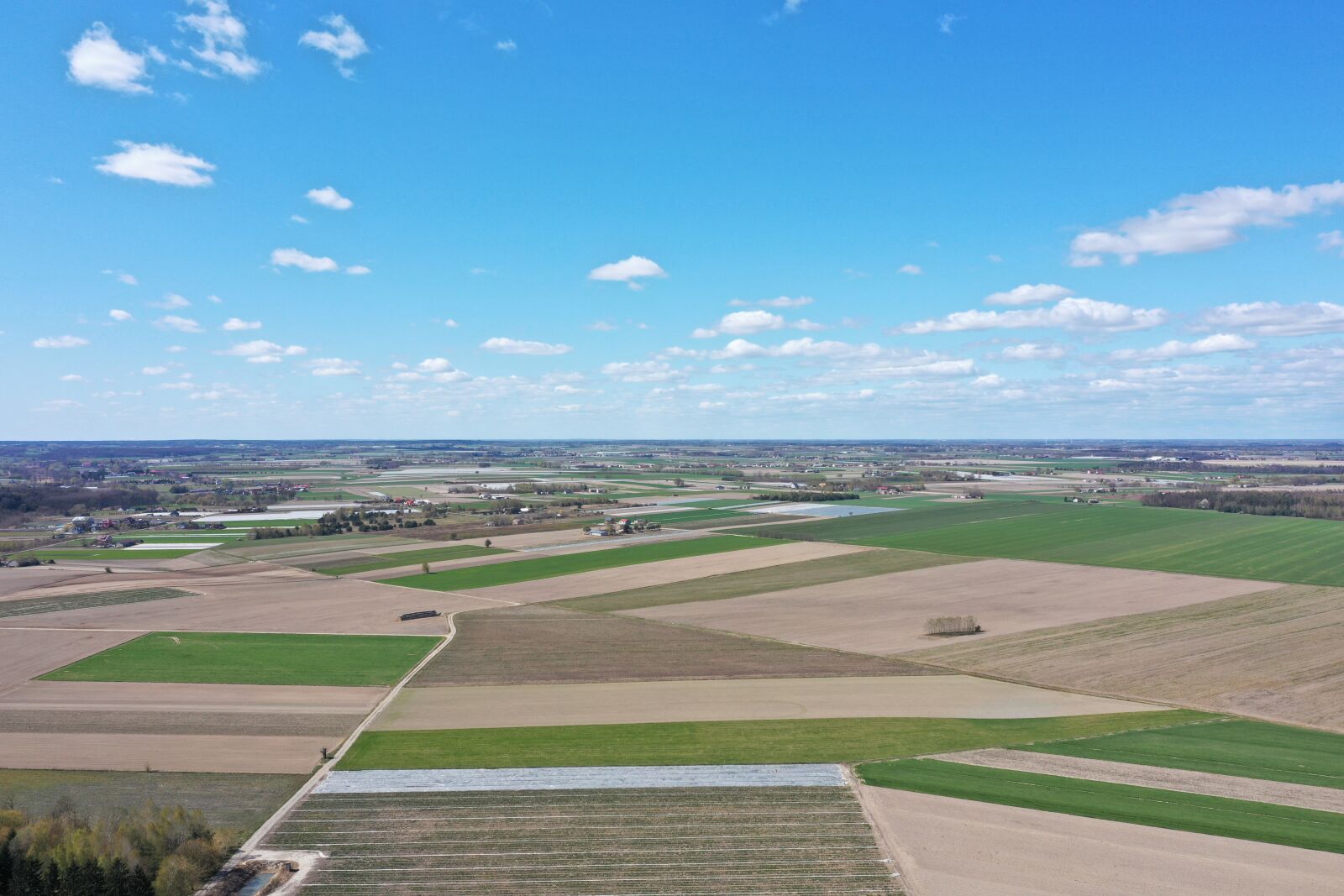 Hasselblad L1D-20c sample photo. Sky, village, fields photography