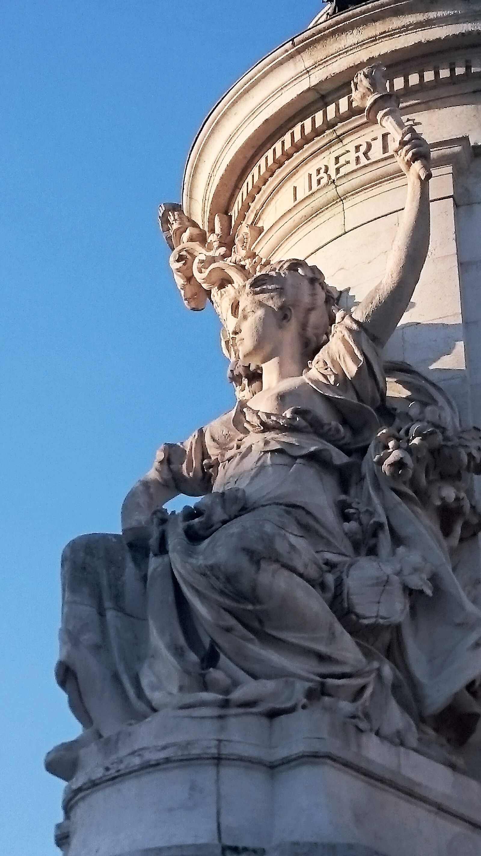 Sony Xperia Z3 sample photo. Paris, place, republic photography