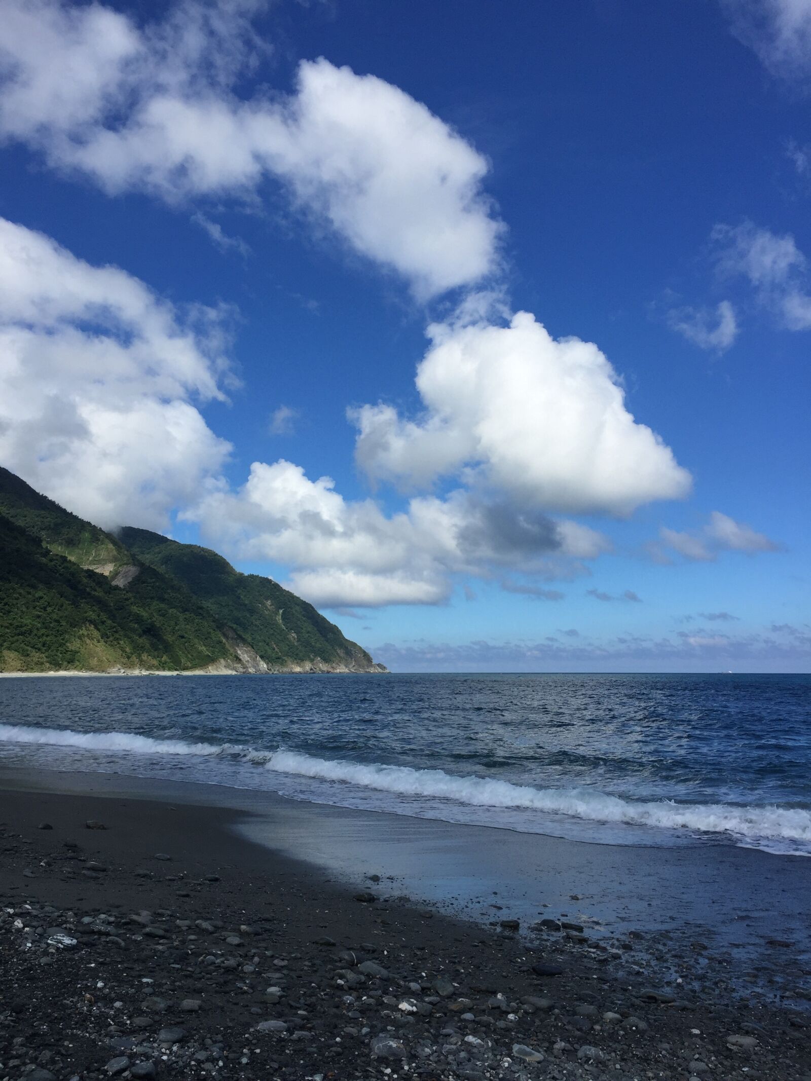 Apple iPhone 6 sample photo. Mountain, sky, clouds cloud photography