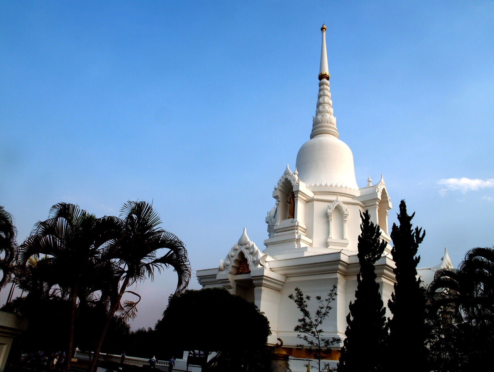 Olympus E-300 (EVOLT E-300) sample photo. Architecture, asian, building, famous photography