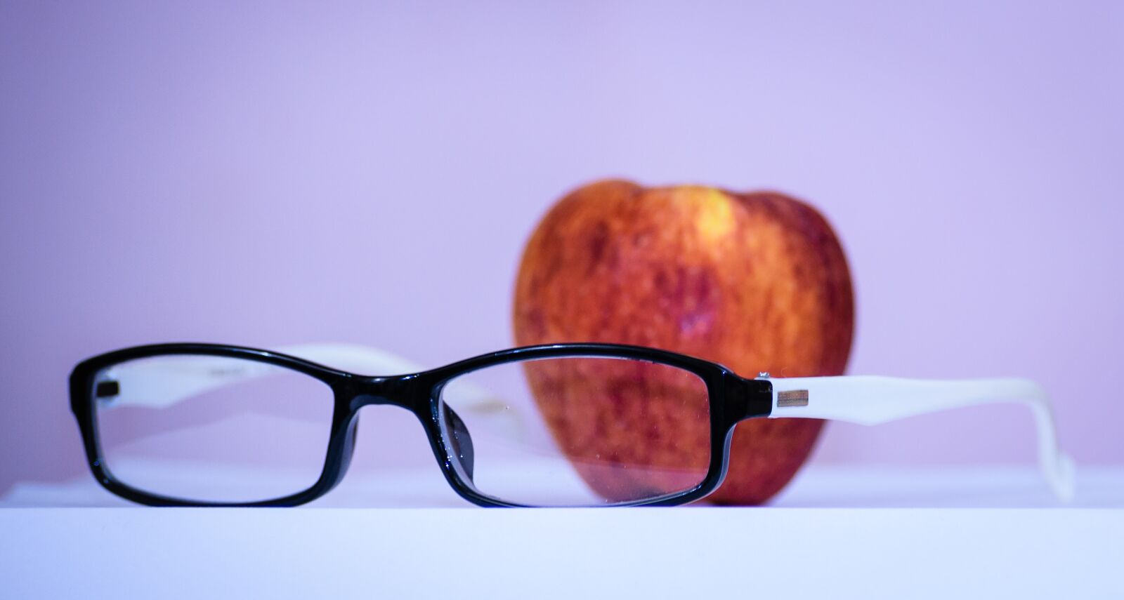 Nikon D5300 sample photo. Apple, frame, focus photography