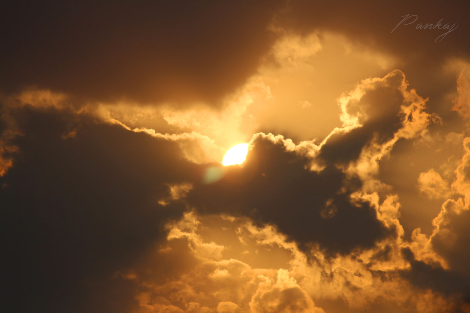 Canon EOS 700D (EOS Rebel T5i / EOS Kiss X7i) sample photo. Clouds, cloudy, light, sun photography