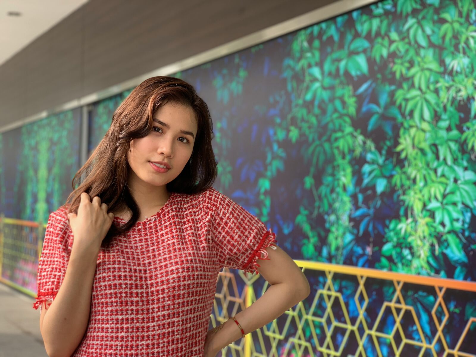 iPhone XS Max back dual camera 6mm f/2.4 sample photo. Girl, cute, people photography