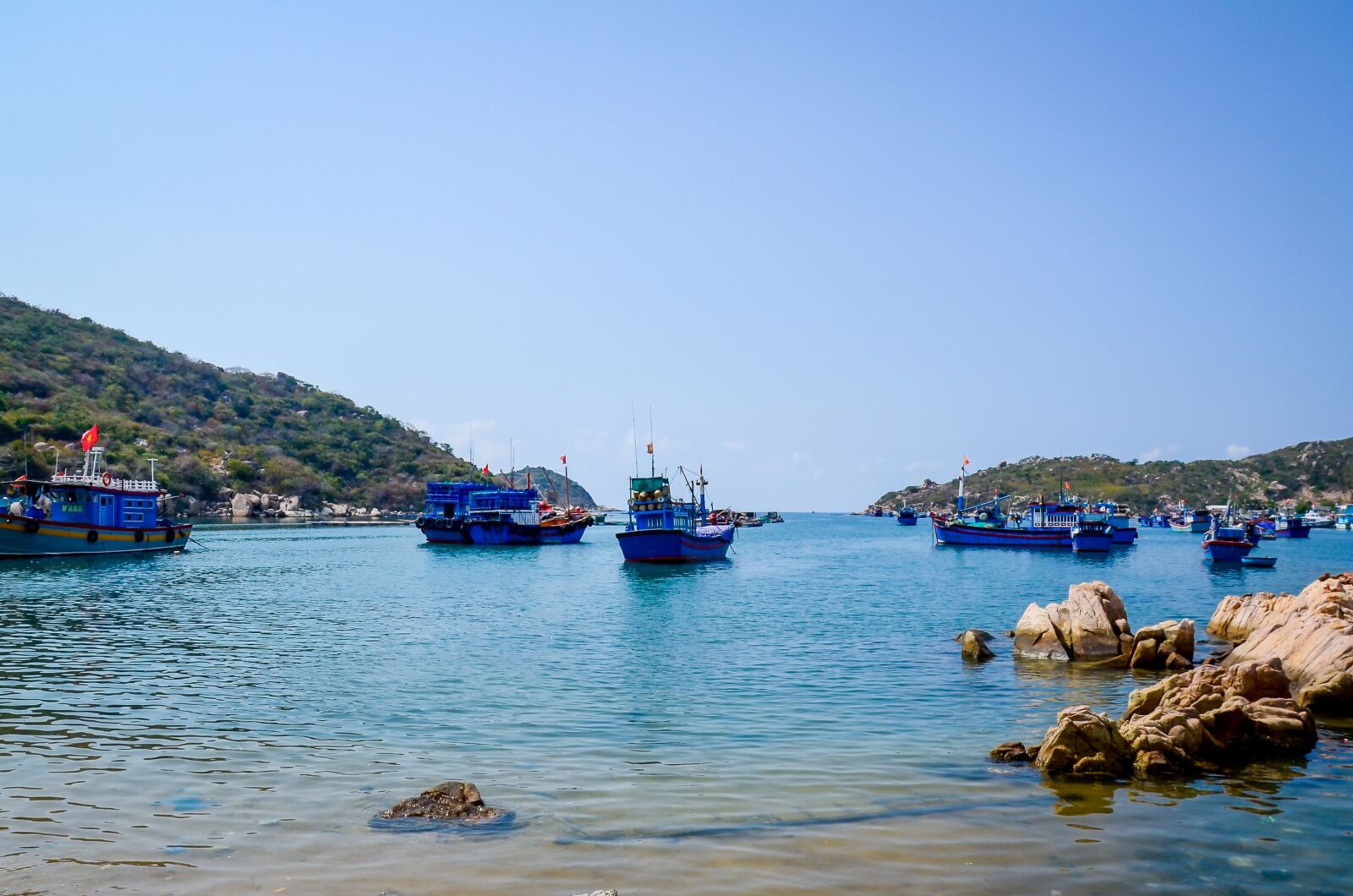 Nikon D5100 sample photo. The sea, coast, scenery photography