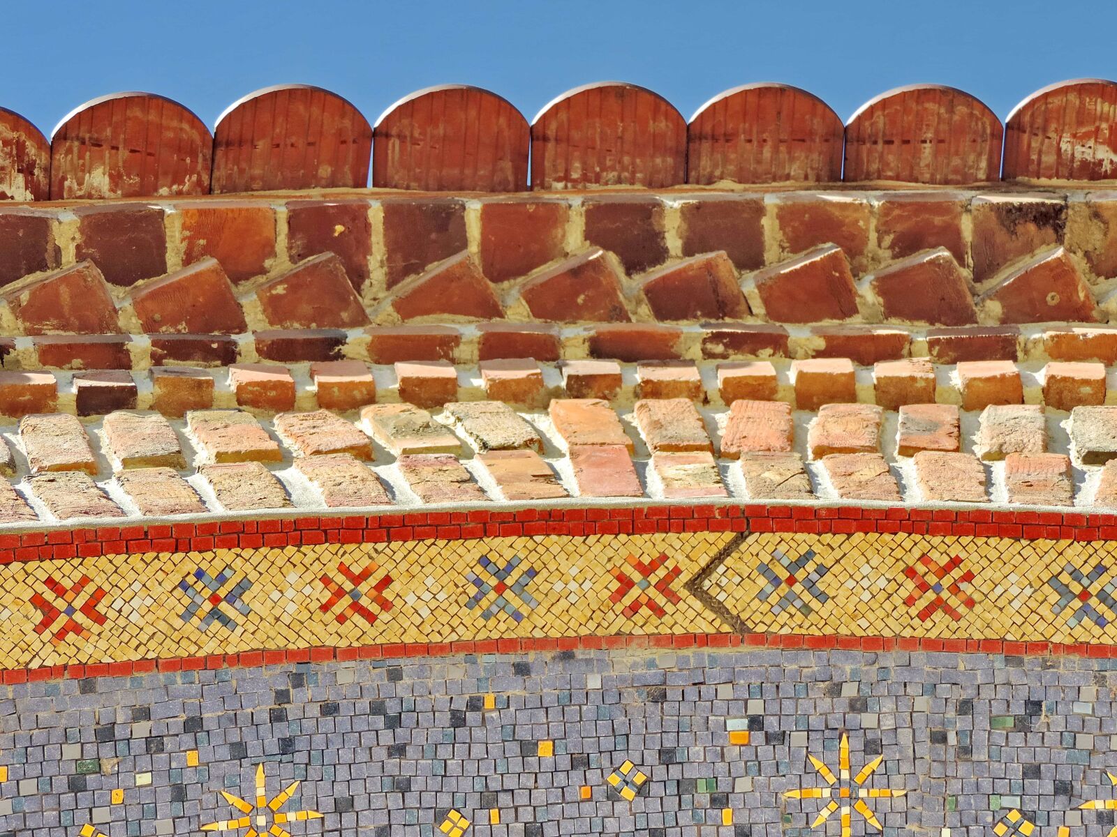 Nikon Coolpix P520 sample photo. Arch, architectural style, mosaic photography