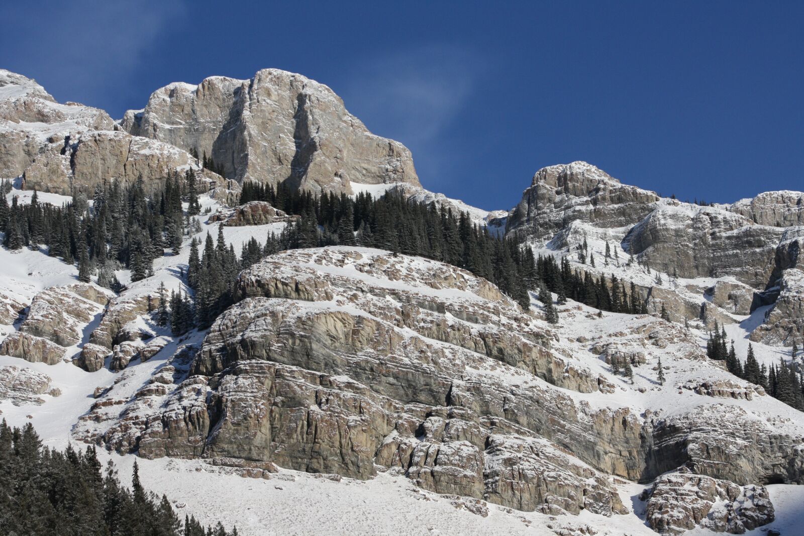 Canon EOS 1000D (EOS Digital Rebel XS / EOS Kiss F) sample photo. Mountains, rocky, banff photography