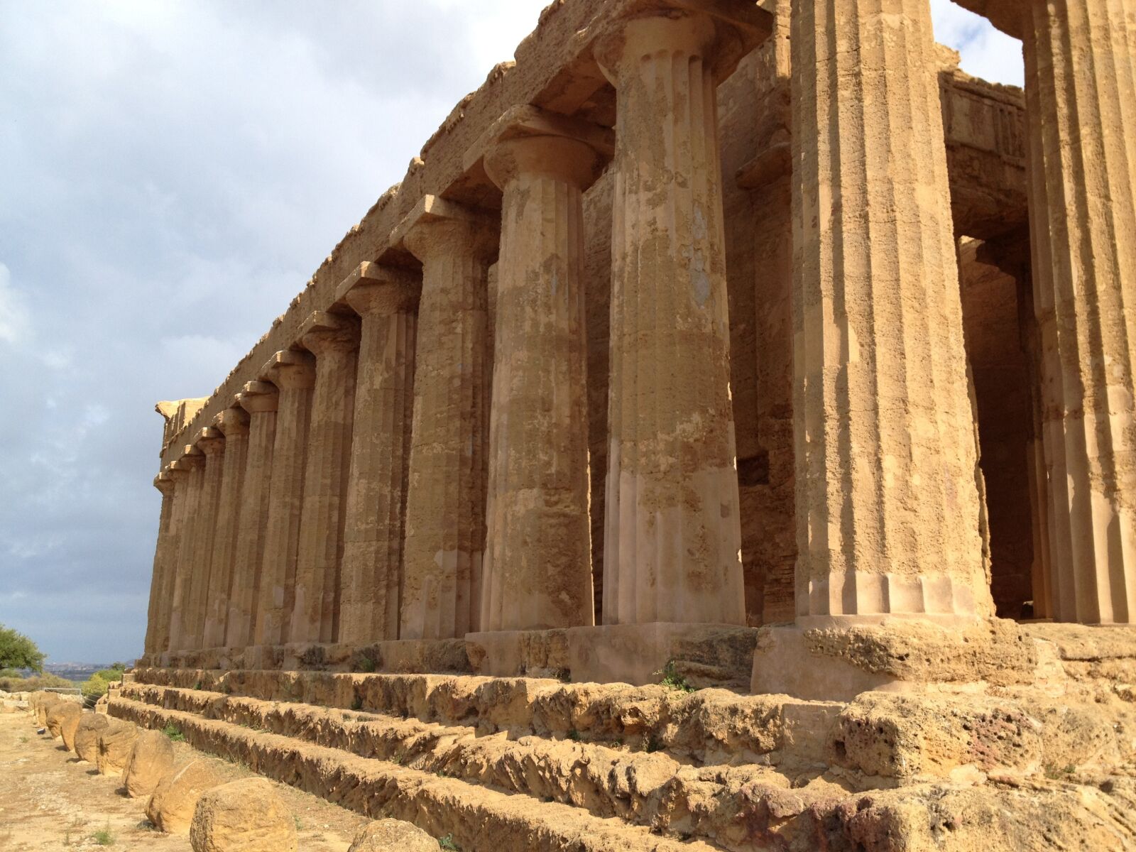 Apple iPhone 4S sample photo. Agrigento, sicily, architecture photography