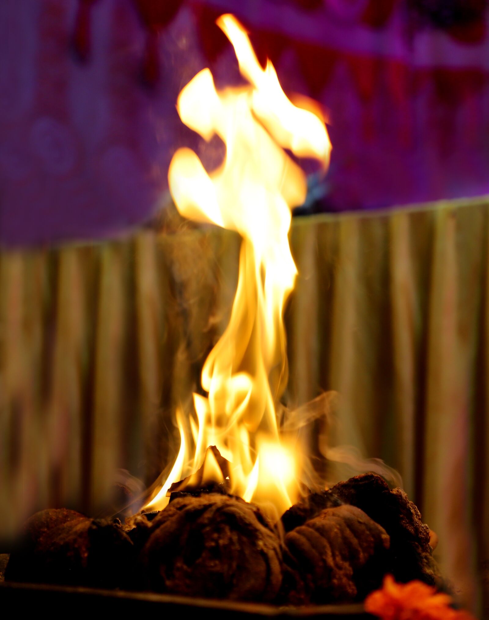 Canon EF 24-105mm F4L IS II USM sample photo. Flame, burn, blaze photography