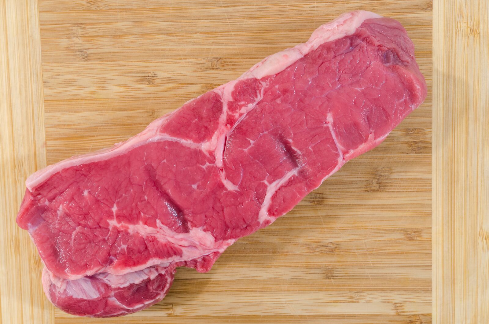 Nikon D5100 sample photo. Meat, wood, beef photography