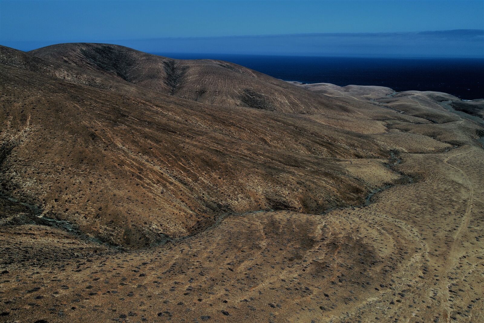 DJI FC6310 sample photo. Dawn, horizon, ocean photography
