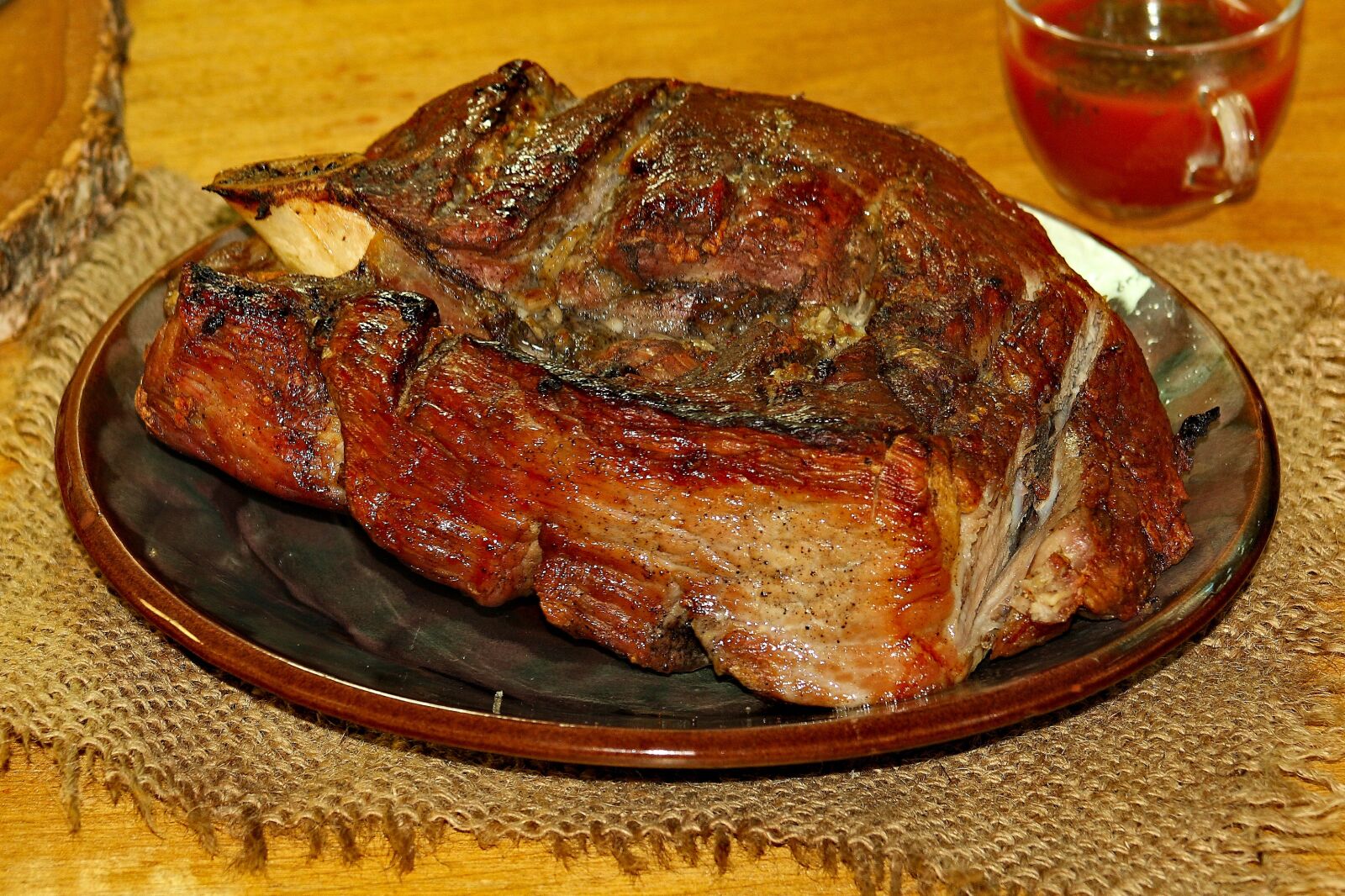 Canon EOS 1000D (EOS Digital Rebel XS / EOS Kiss F) sample photo. Boiled pork, juicy meat photography