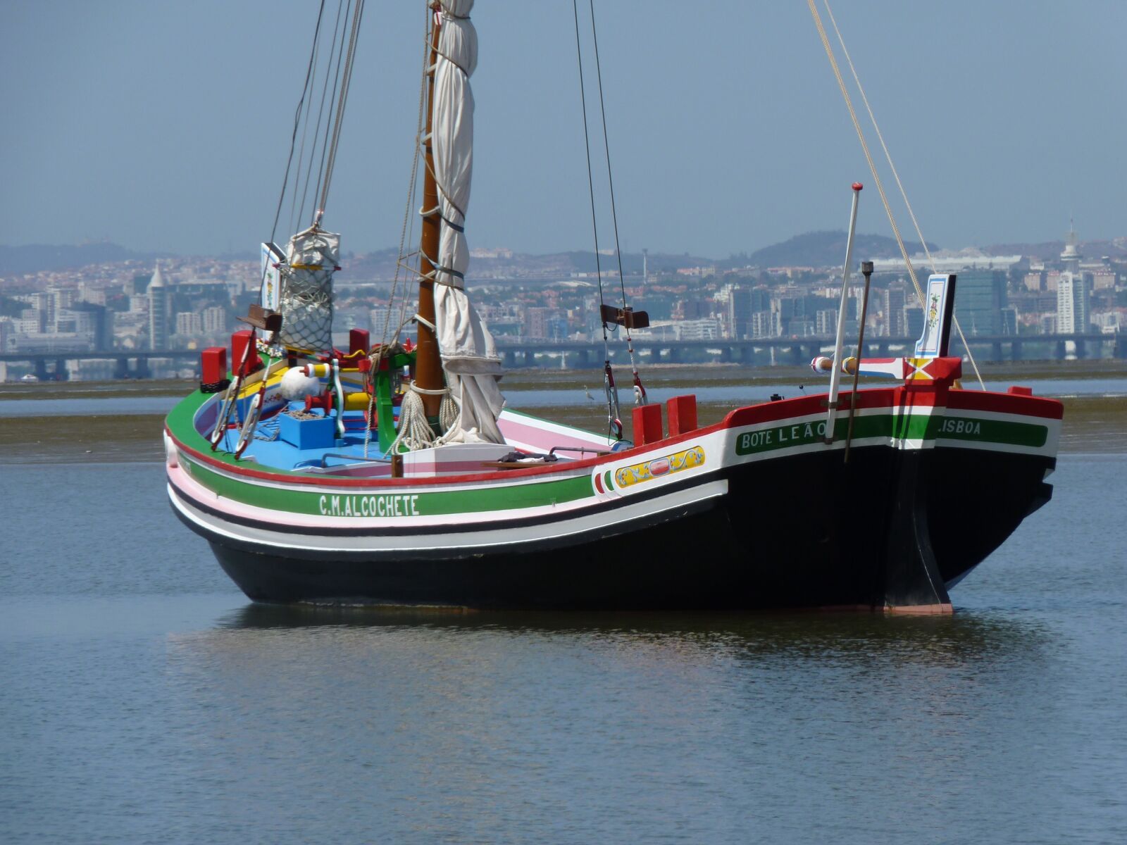 Panasonic Lumix DMC-FZ35 (Lumix DMC-FZ38) sample photo. Fishing boat, portugal, lisbon photography