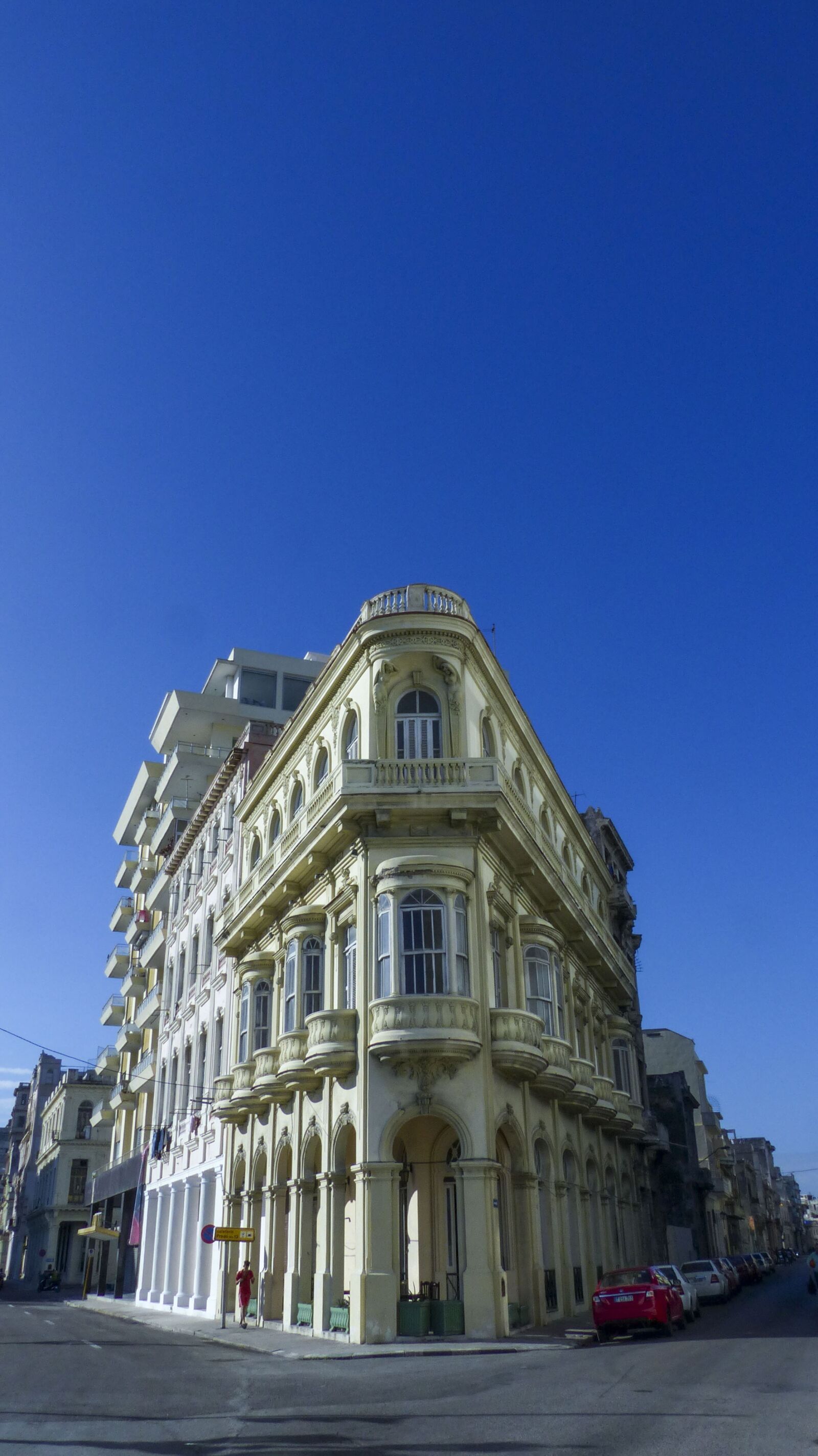 Panasonic Lumix DMC-FZ200 sample photo. Cuba, streetview, havana photography