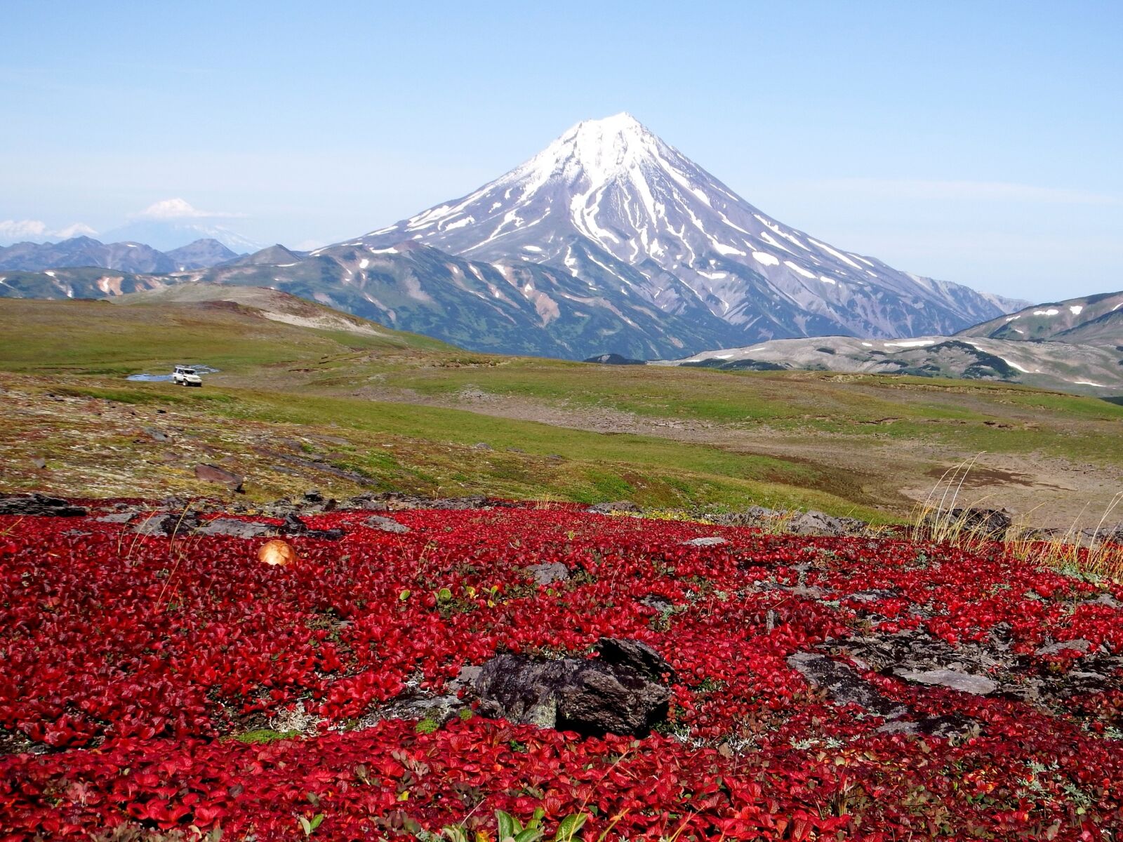 Fujifilm FinePix S1 sample photo. Mountains, volcano, tundra photography