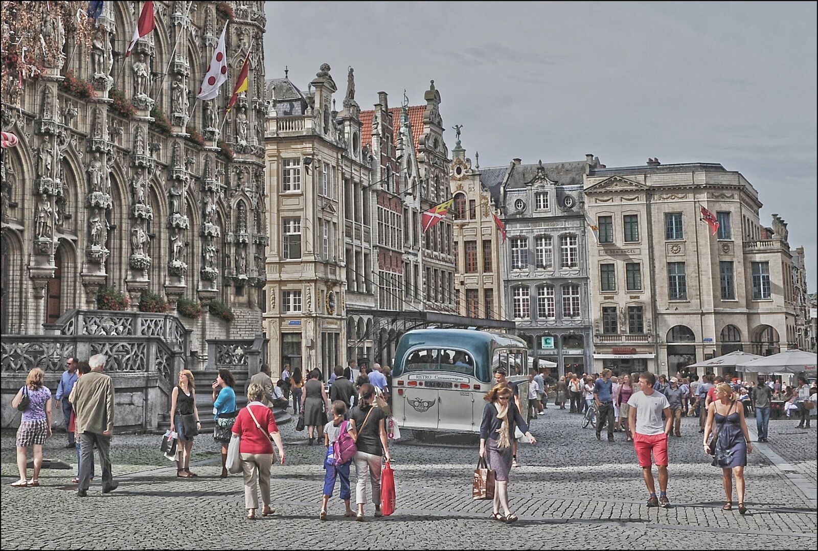 Nikon D700 sample photo. Square, tourism, people photography