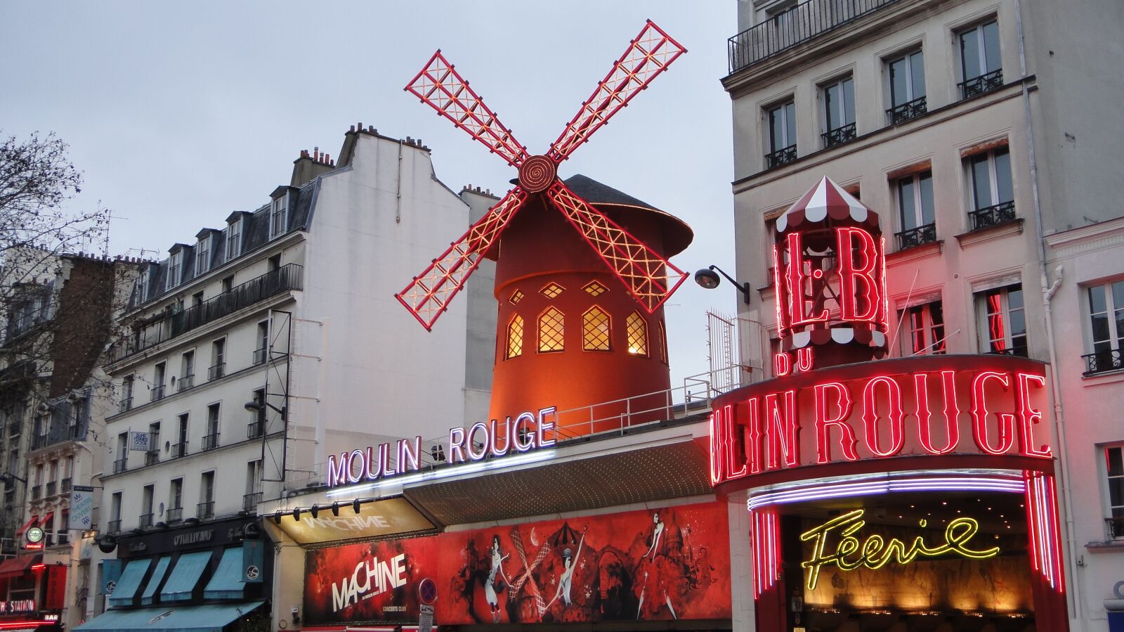 Sony DSC-TX9 sample photo. Moulin rouge, paris, architecture photography