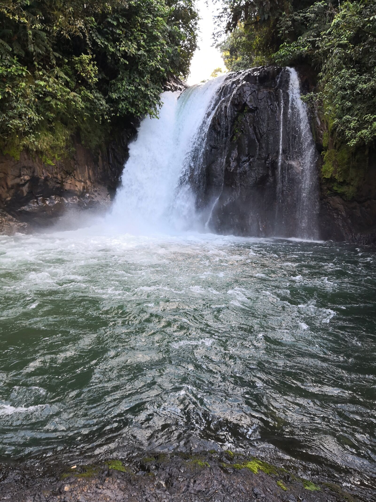 HUAWEI Mate 10 Pro sample photo. Waterfall, amazonia, river photography