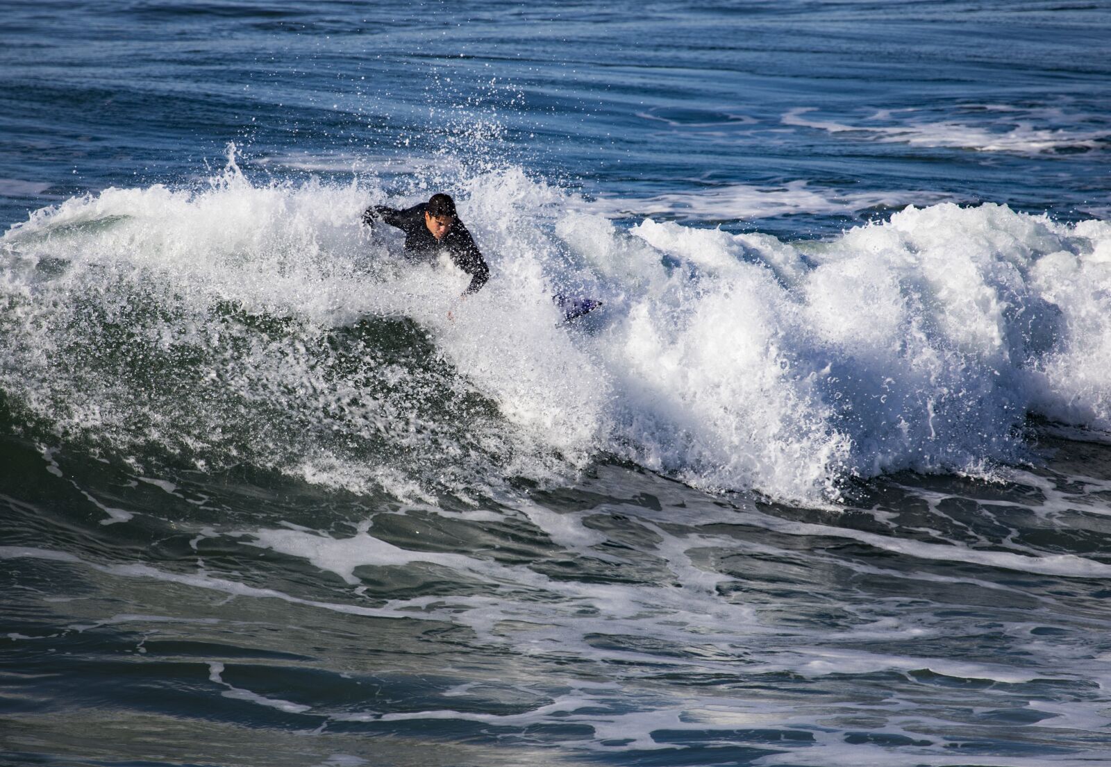 Canon EF 100-400mm F4.5-5.6L IS USM sample photo. Surfer, beach, water photography