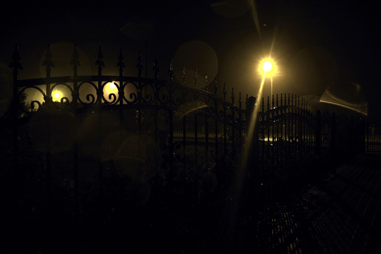 Nikon D3400 sample photo. Night, light, dark photography