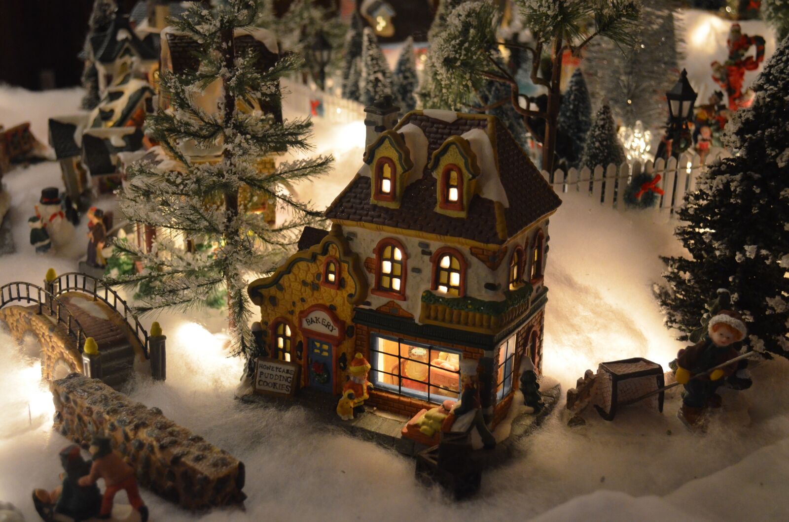 Nikon D5100 sample photo. Village, christmas, snow photography