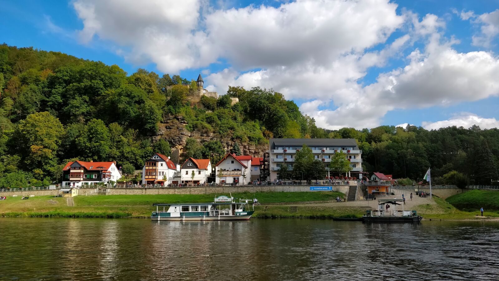 OnePlus 5 sample photo. Ferry, river, germany photography