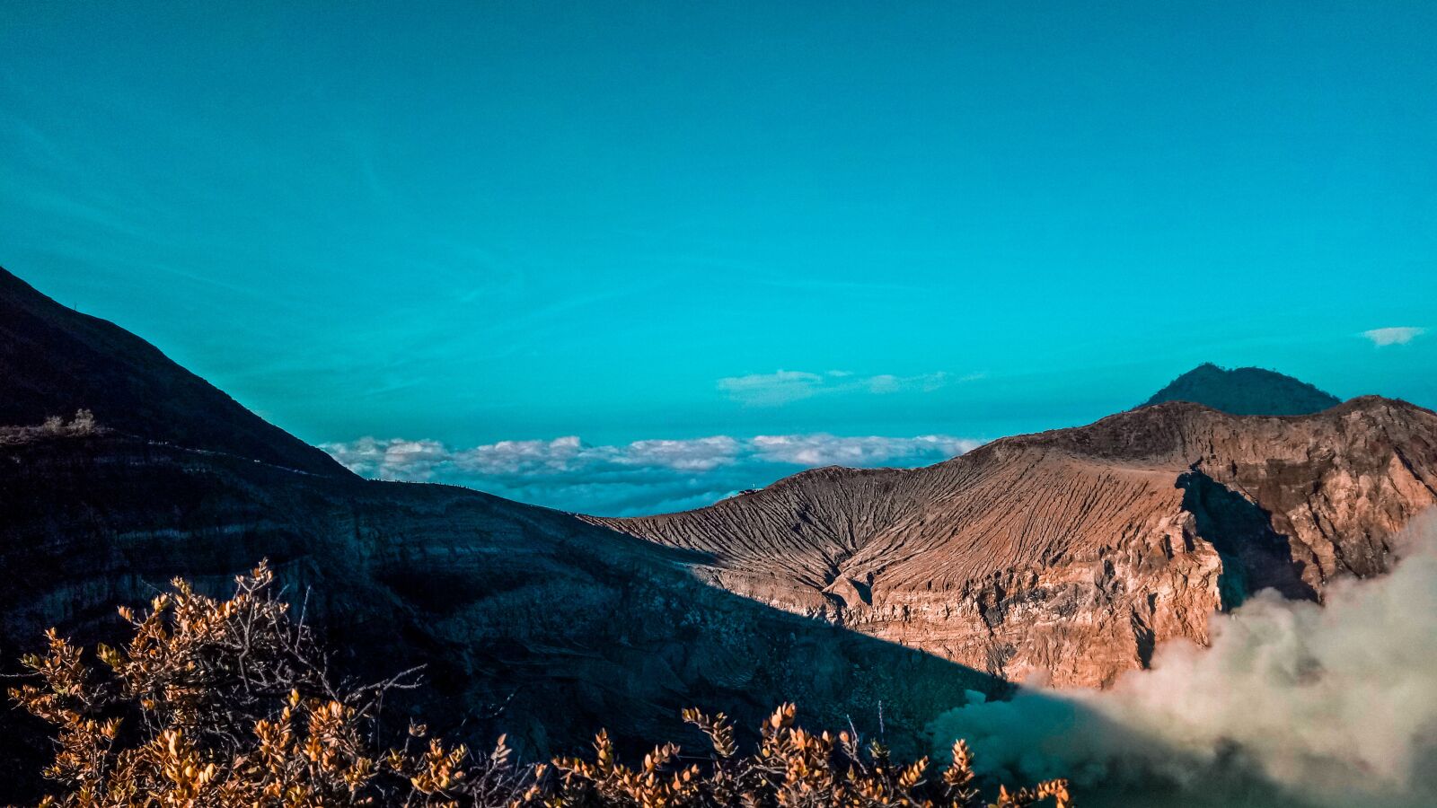OPPO CPH1717 sample photo. The crater, cloud, mount photography
