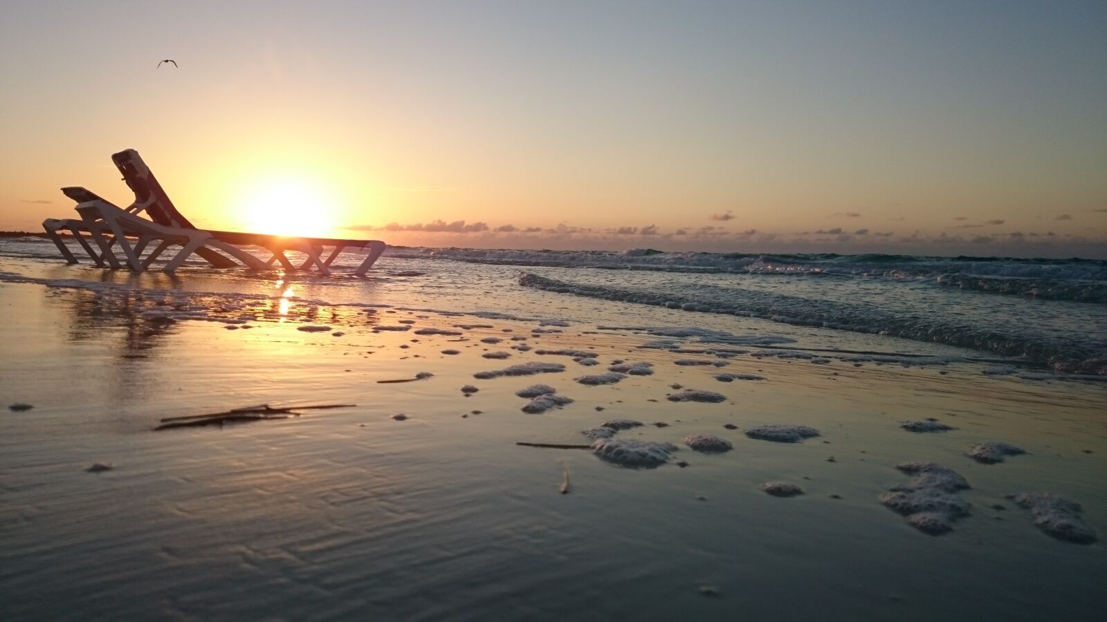 Sony Xperia Z2 sample photo. Sunset, beach, dusk photography