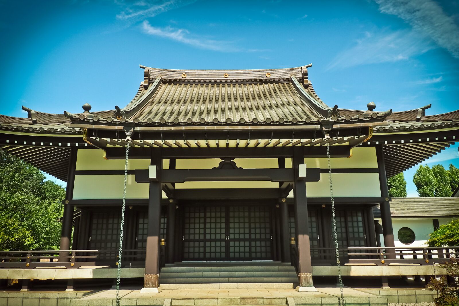 Olympus OM-D E-M10 sample photo. Architecture, asia, building photography