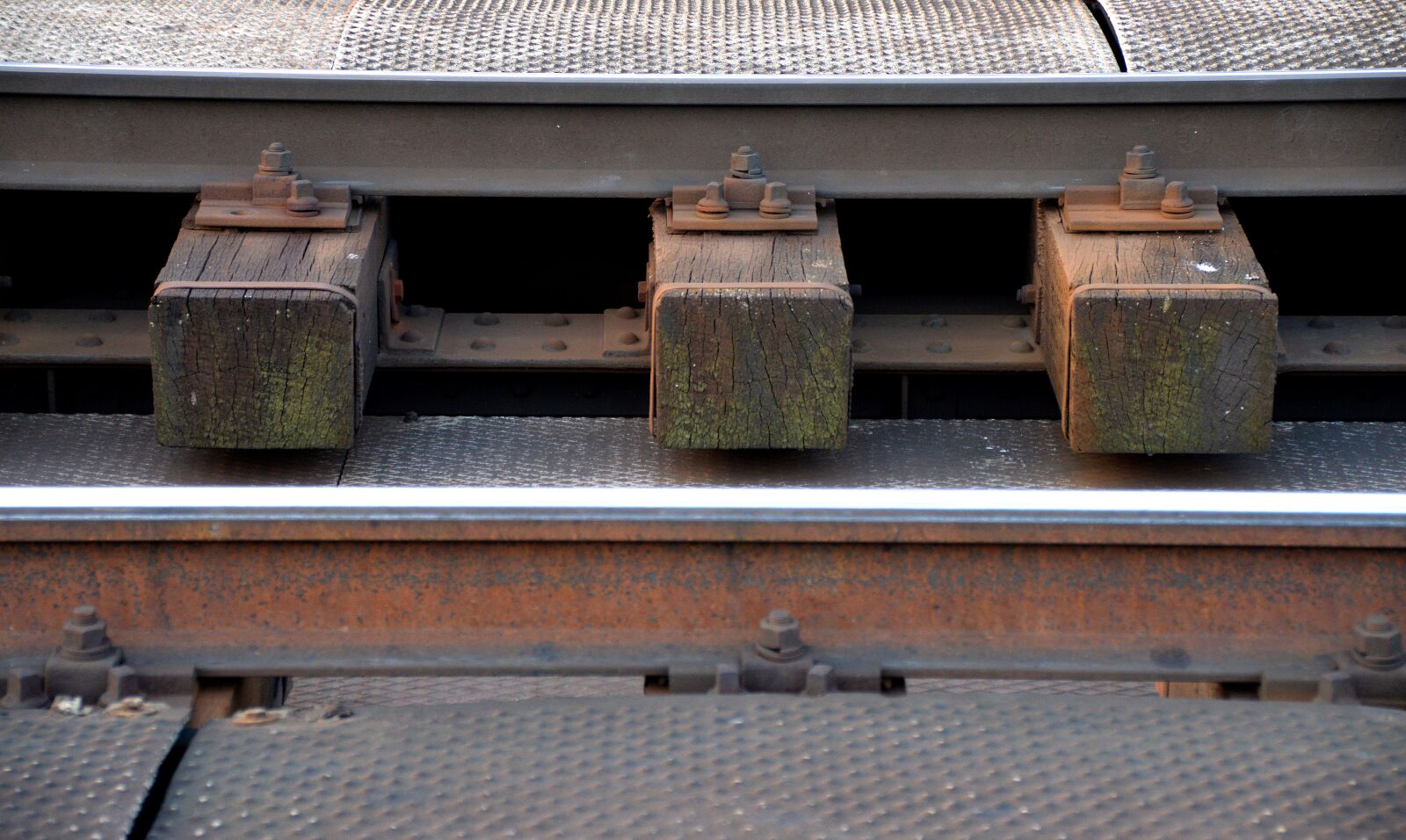 Nikon D3200 sample photo. Railway tracks, threshold, railway photography