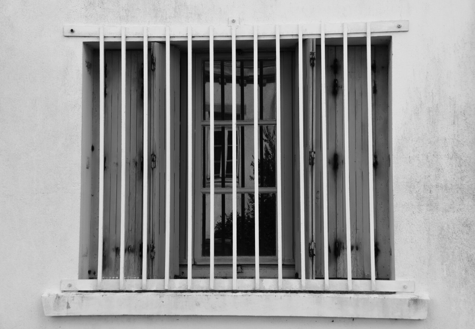 Nikon D5200 sample photo. Window, bars, house photography