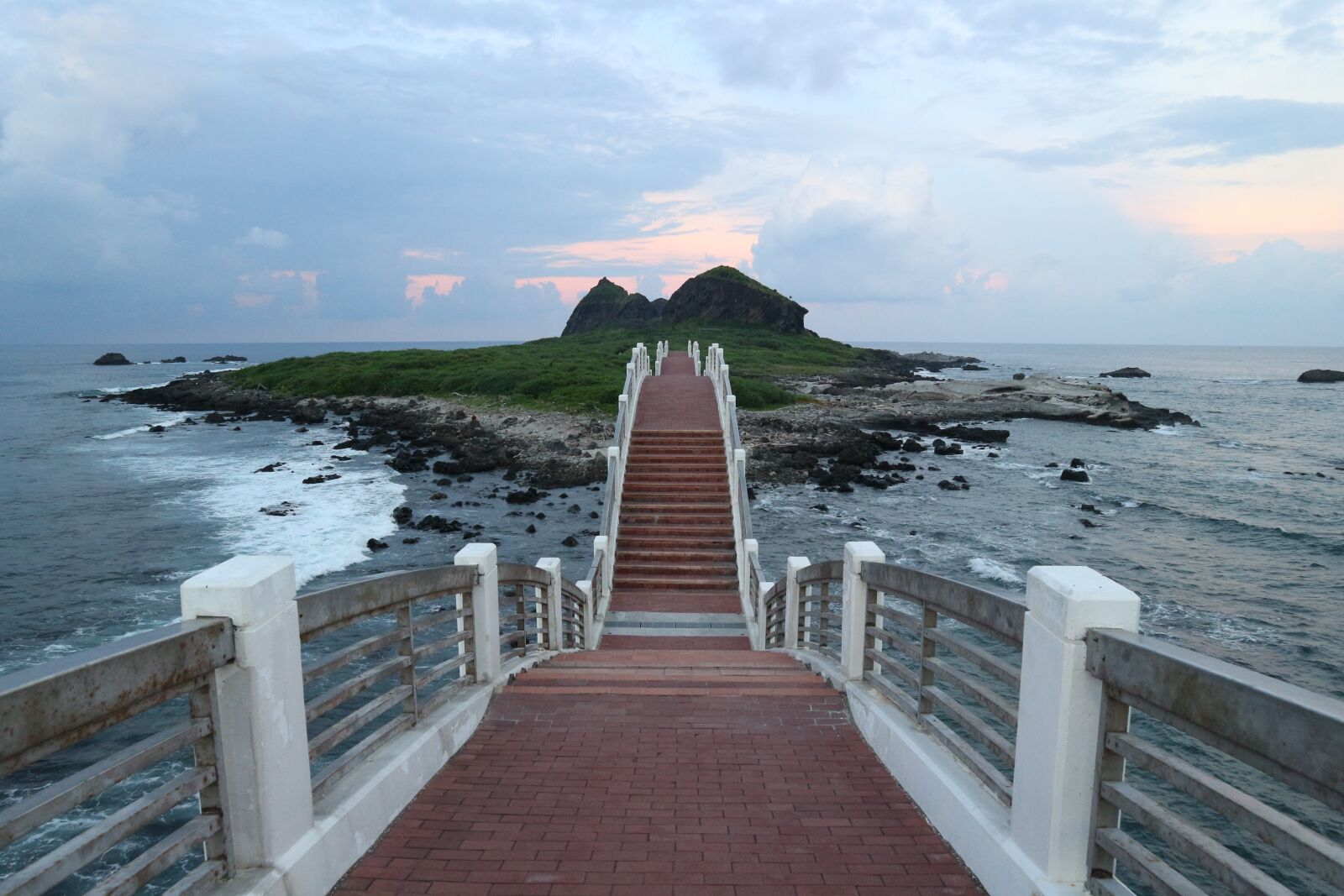 Canon EOS M10 sample photo. Sanxiantai, bridge, taiwan photography